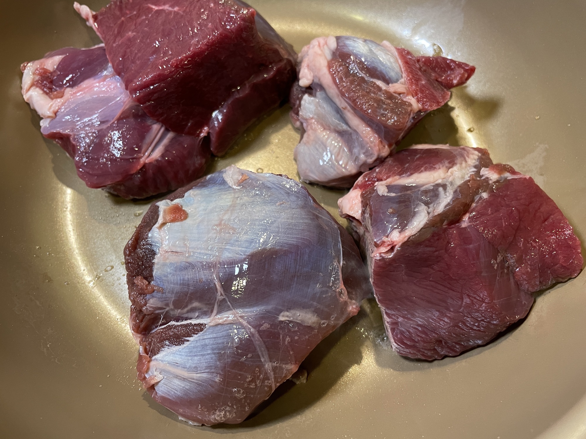 【SK102-okbokbhunter23】 ★在庫販売 3日以内発送【岡山県】高級天然 シカ生肉冷凍真空パック 厳選ブロック肉詰合せ ★プレミア品(箱罠捕獲・若鹿) 約2kgパック×4 お得な 7kg〜9kg - 画像 (2)